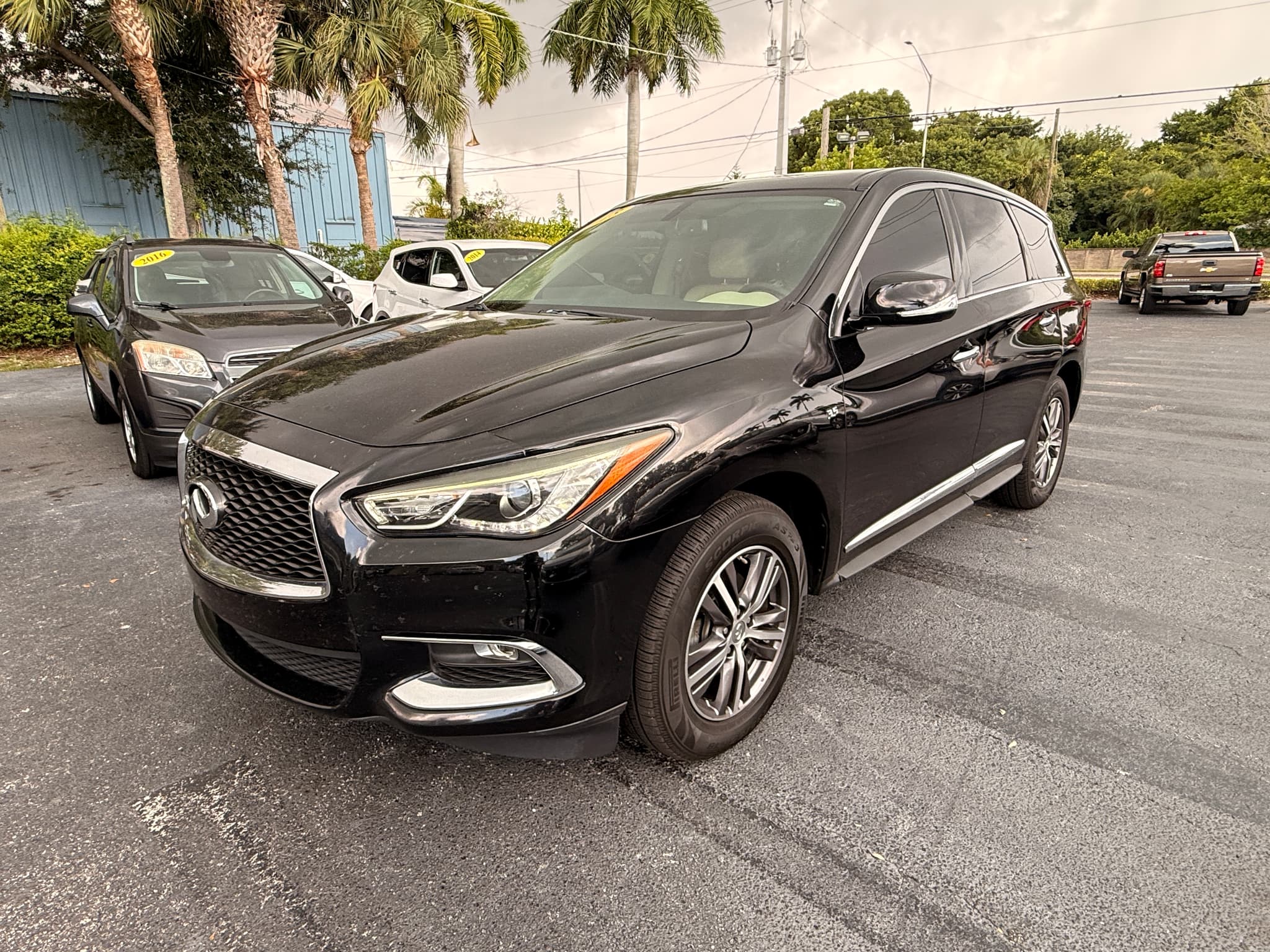 Black 2018 Infiniti QX60 for sale in Naples, FL (1/19)